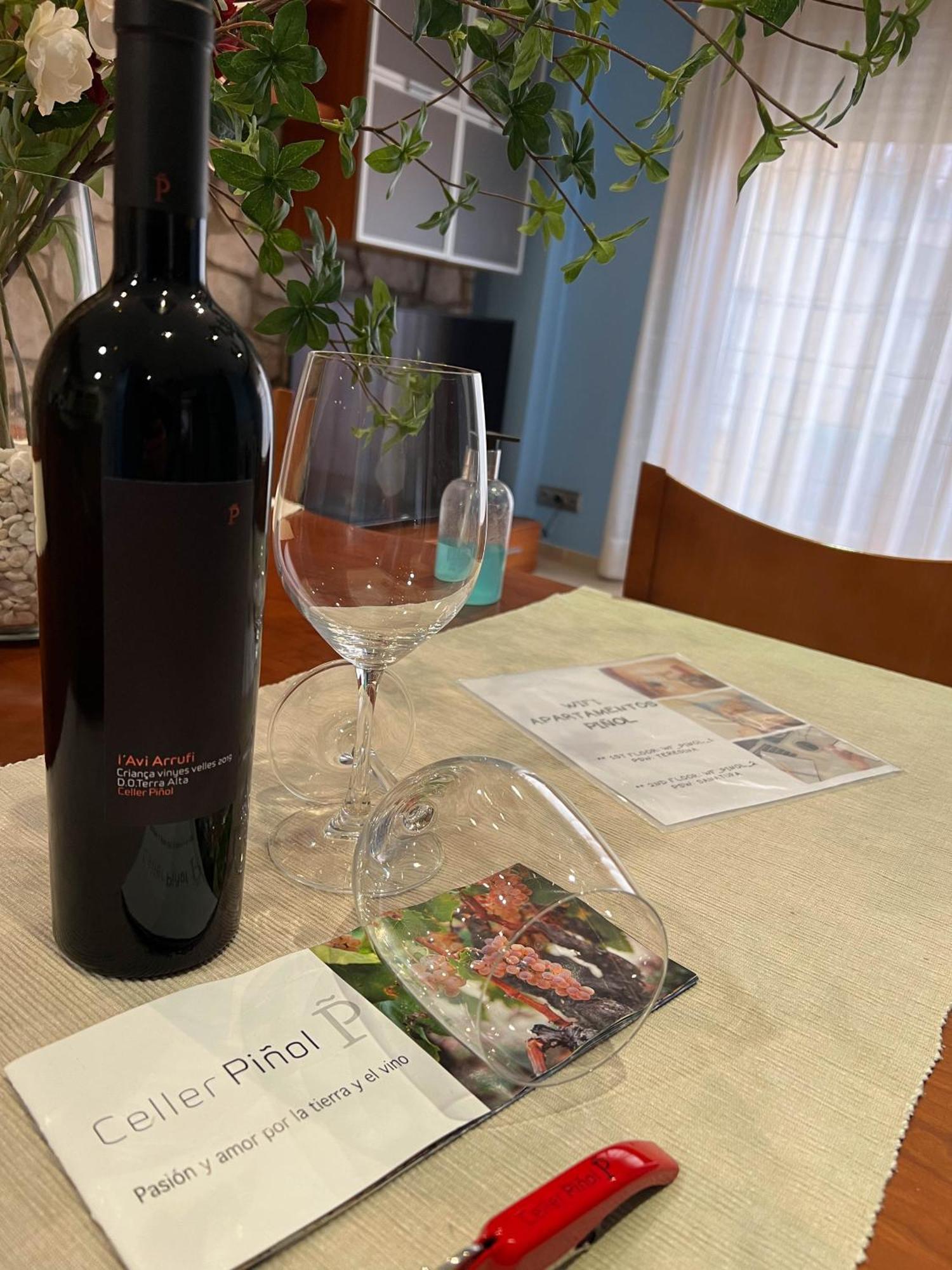 Enoturismo Celler Pinol Apartment Batea ภายนอก รูปภาพ