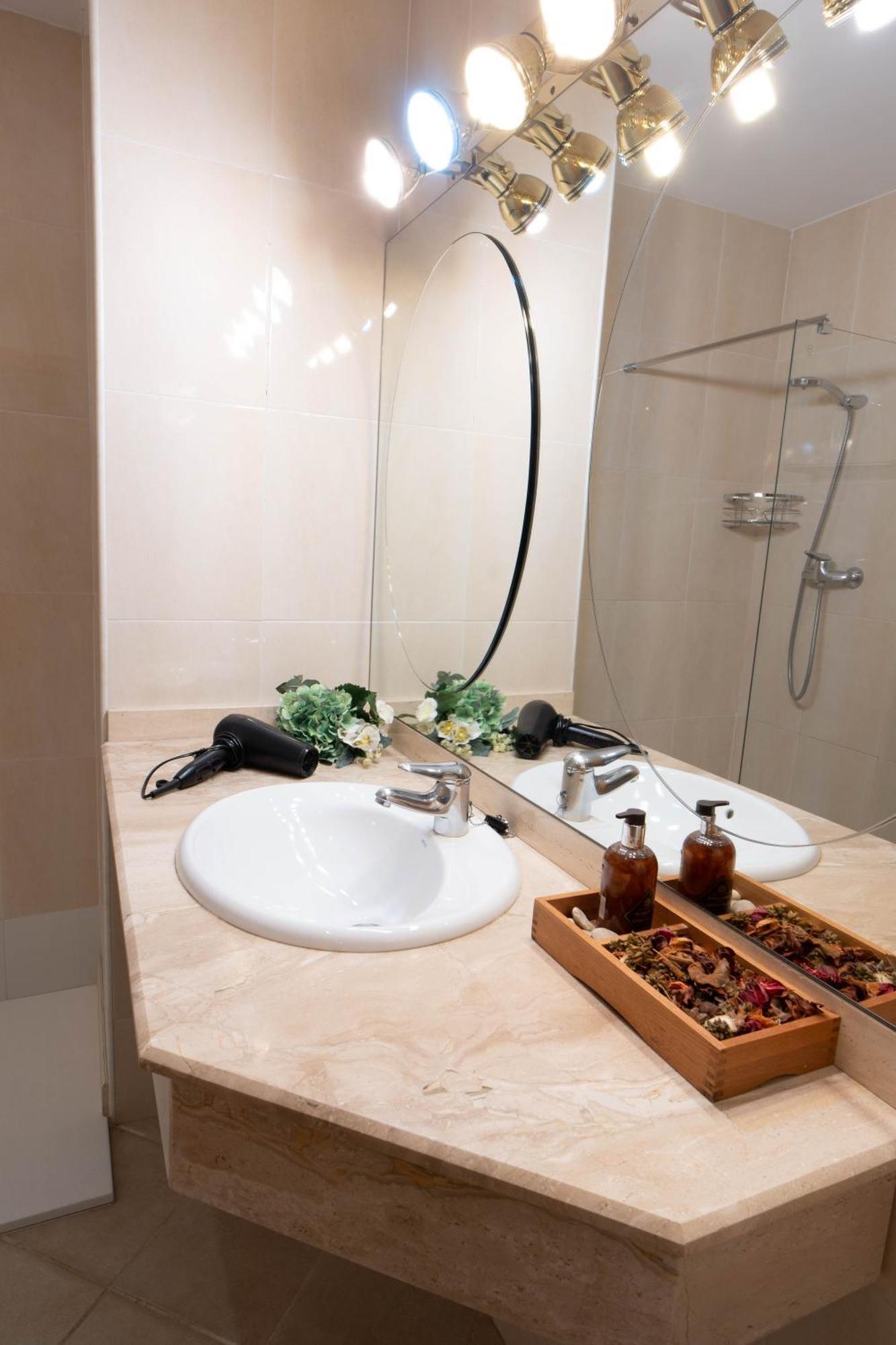 Enoturismo Celler Pinol Apartment Batea ภายนอก รูปภาพ